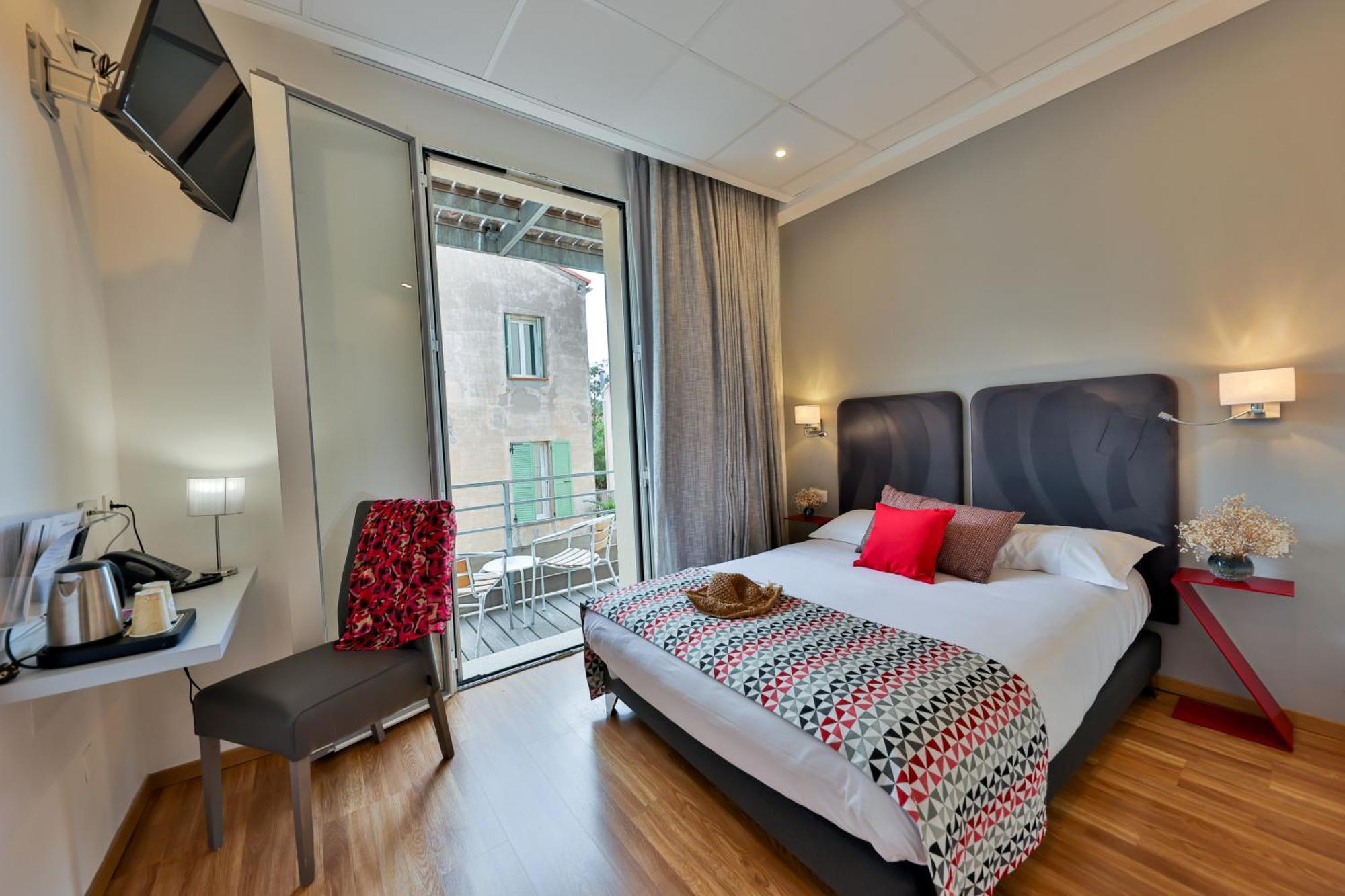Hotel Mediterranee 칼비 외부 사진
